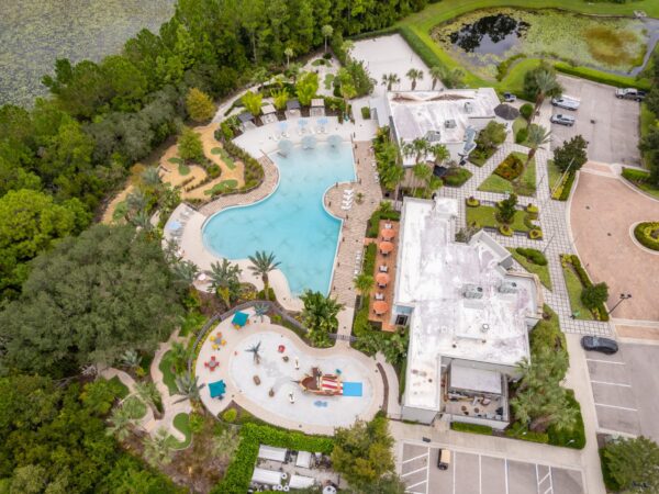 Family Getaway + Parks Nearby + Resort Amenities